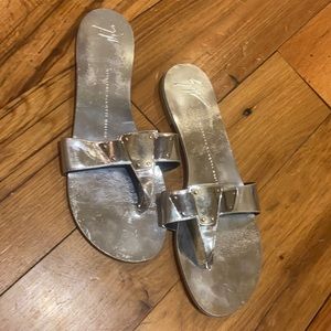 Feel like my foot is to wide for them